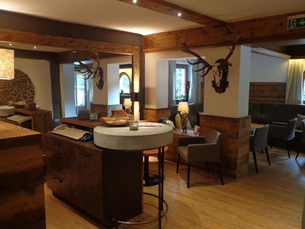 Hotel Burgschrofn Tux Esterno foto