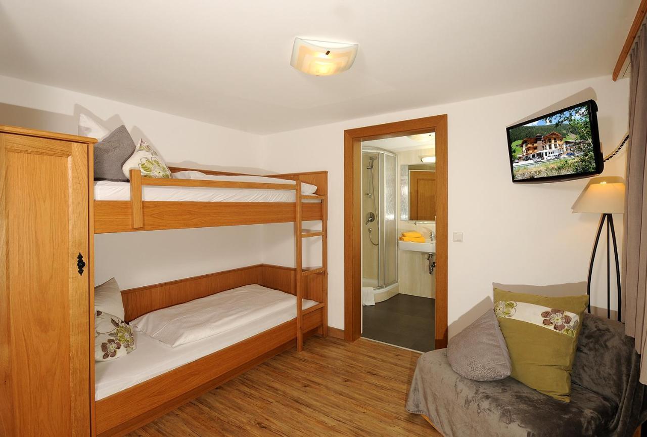 Hotel Burgschrofn Tux Esterno foto